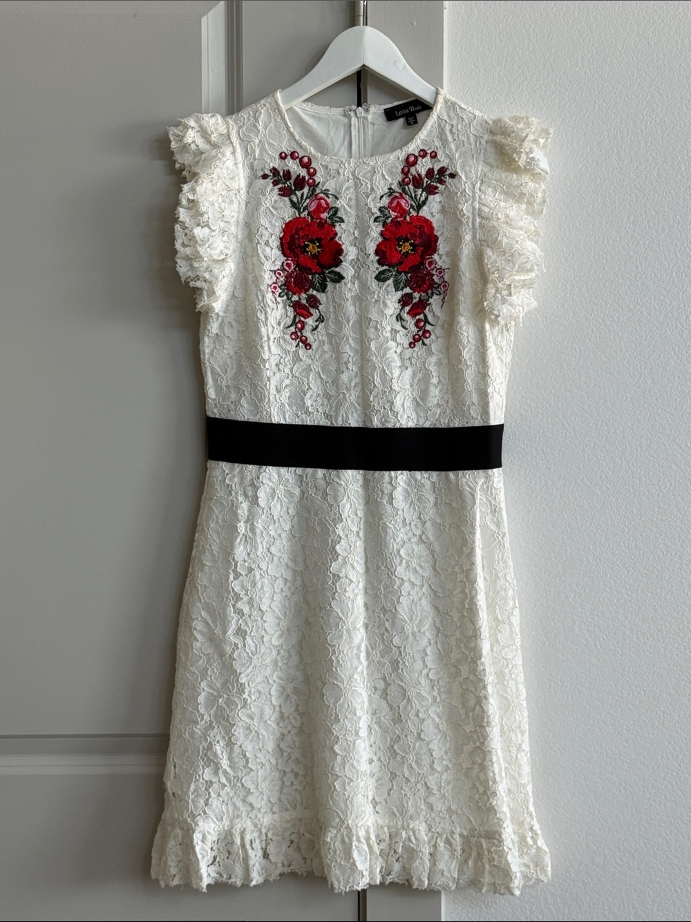 Lace Floral Embroidered White Women’s Dress with Black Waist - European Style S